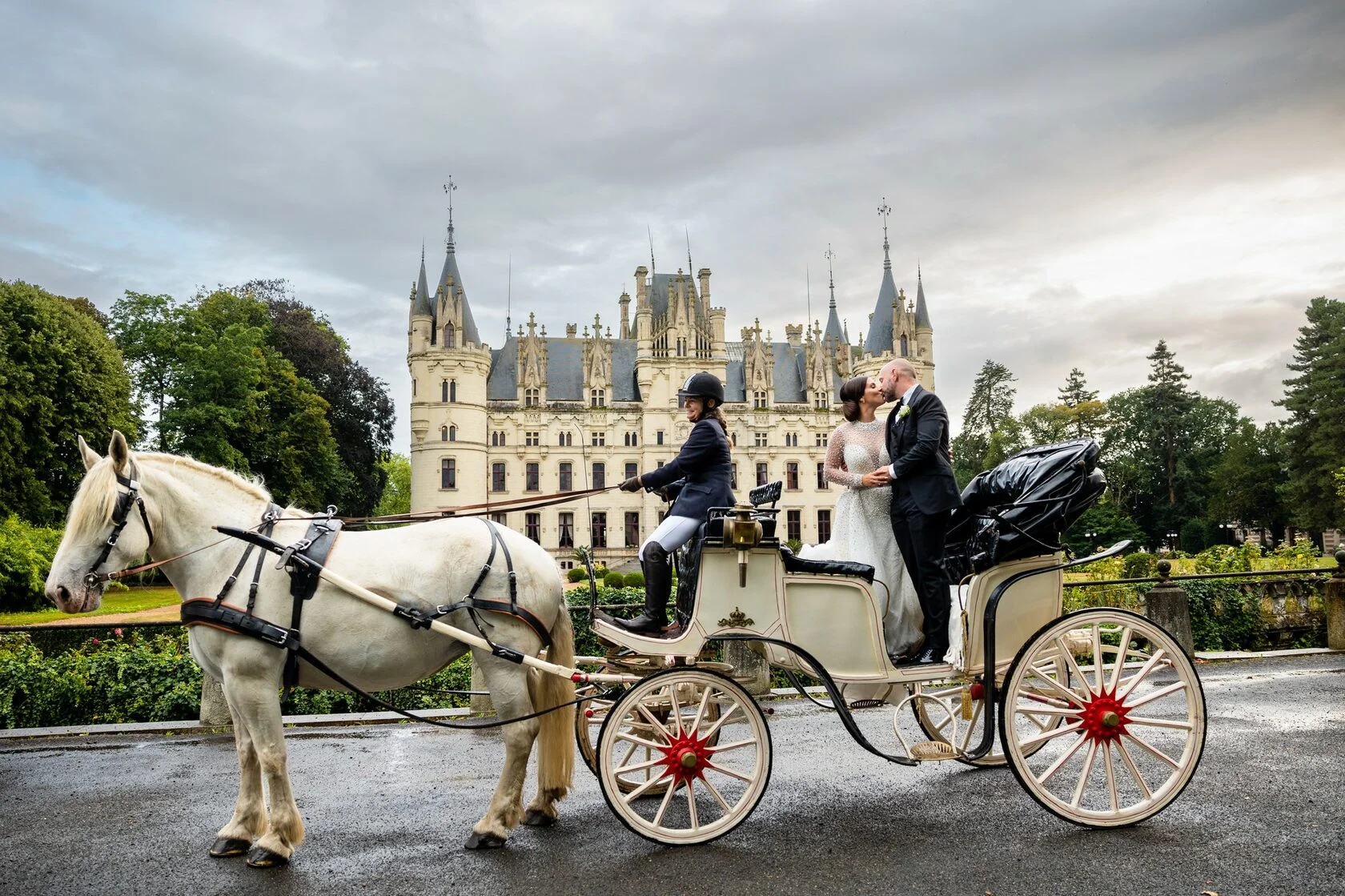 chateau-chateau-french-destination-wedding-blog-banner-image