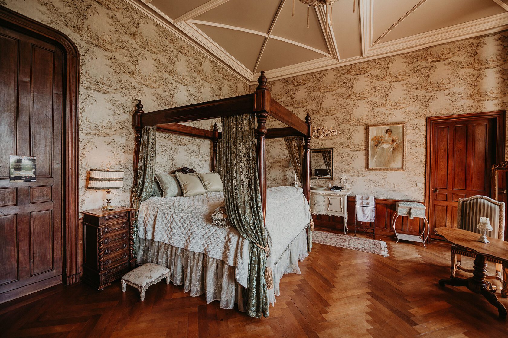 chateau-challain-room-photo