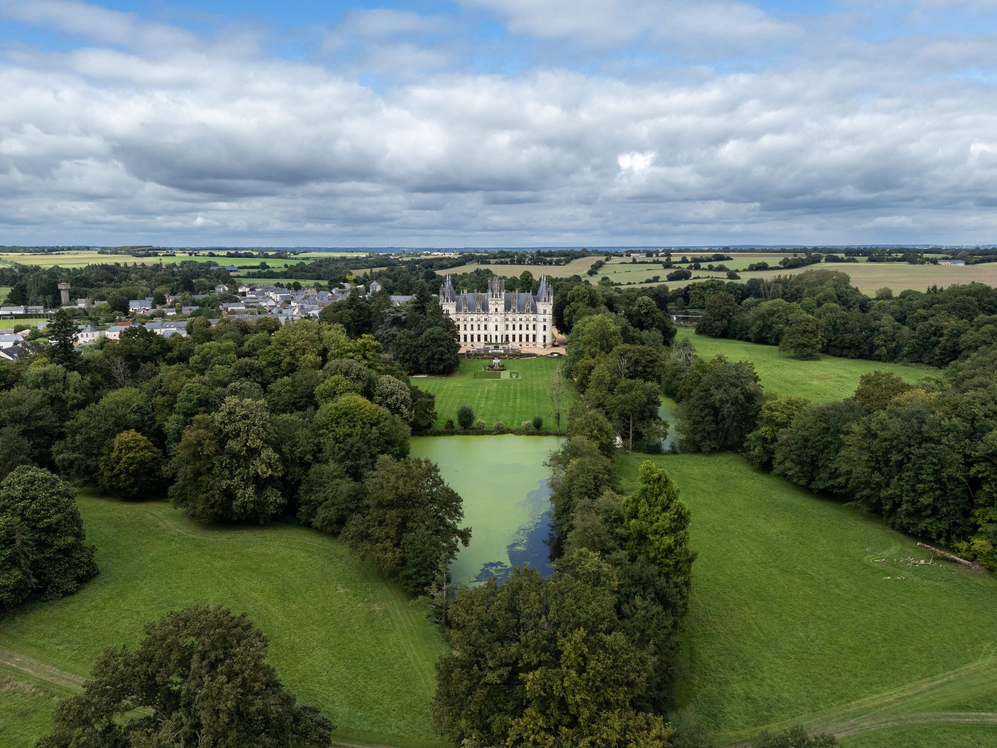 chateau challain visite magical experience